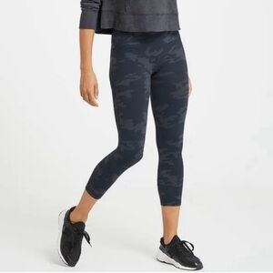 Spanx Look at Me Now Seamless Cropped Legging in Black Camo Women’s Medium